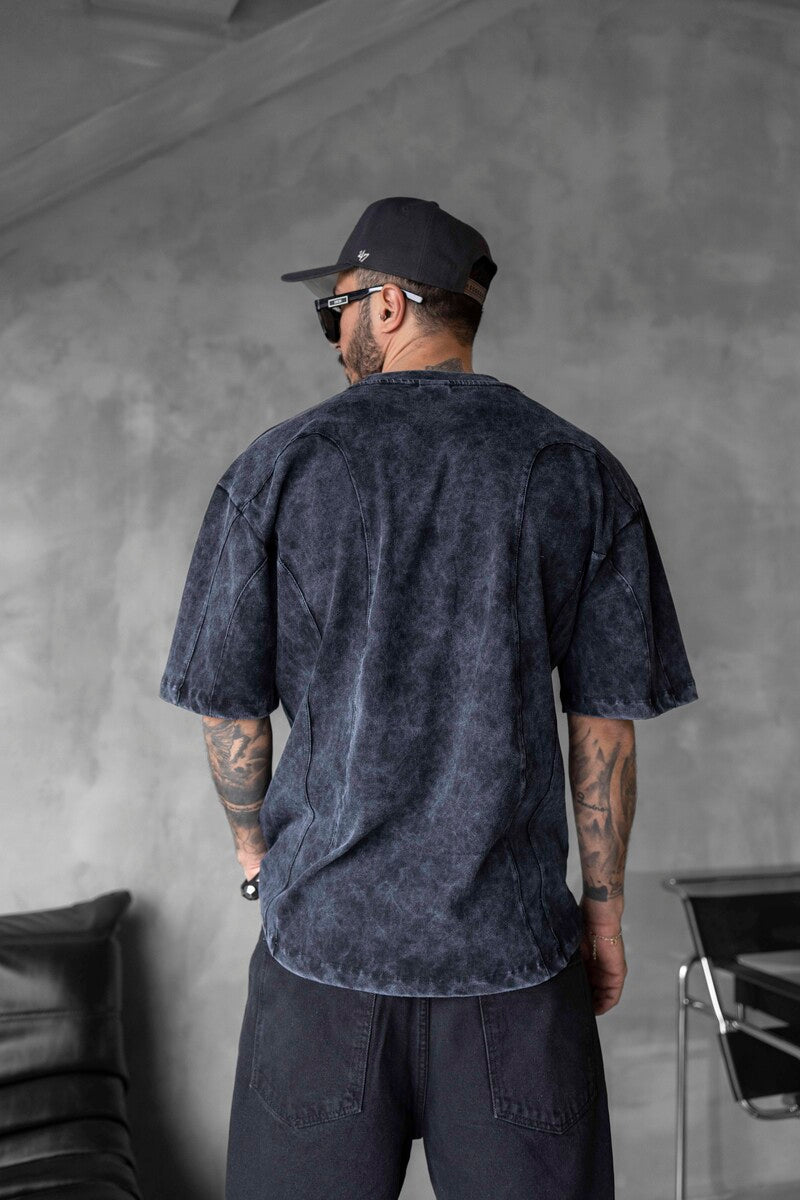 Washed Black T-Shirt – გარეცხილი შავი ფერის მაისური, თავისუფალი სტილით, შესაფერისი მამაკაცისა და ქალისთვის, იდეალური საჩუქარი. ბამის ზედა, რომელიც ძალიან განსხვავებულია
